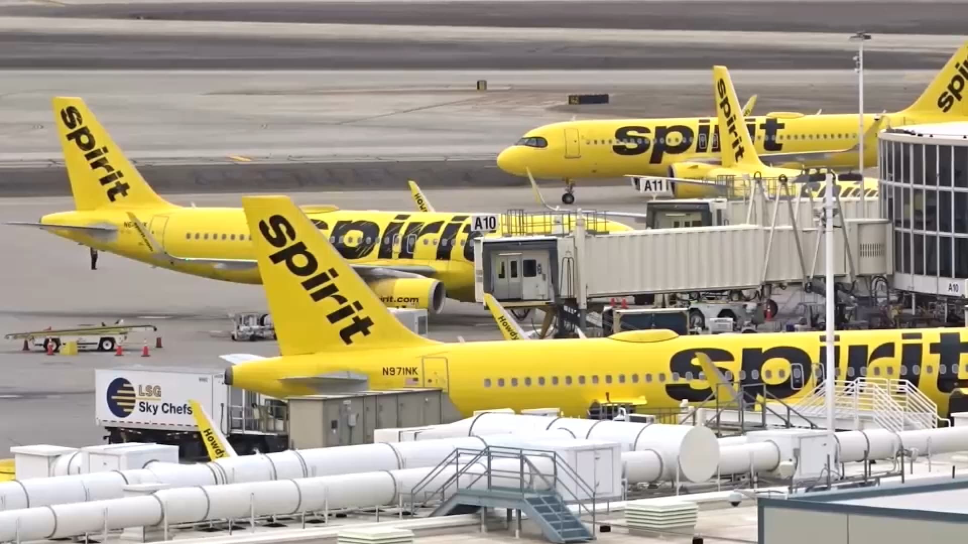 Spirit Airlines được cho là sắp đóng cửa do phá sản, chi phí nhiên liệu tăng cao