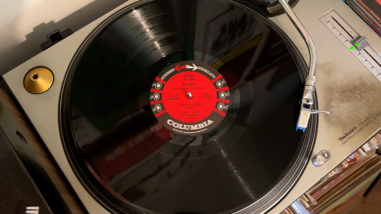 Taylor Swift và các nghệ sĩ khác phát hành đĩa vinyl phiên bản giới hạn nhân Ngày hội Cửa hàng Thu âm