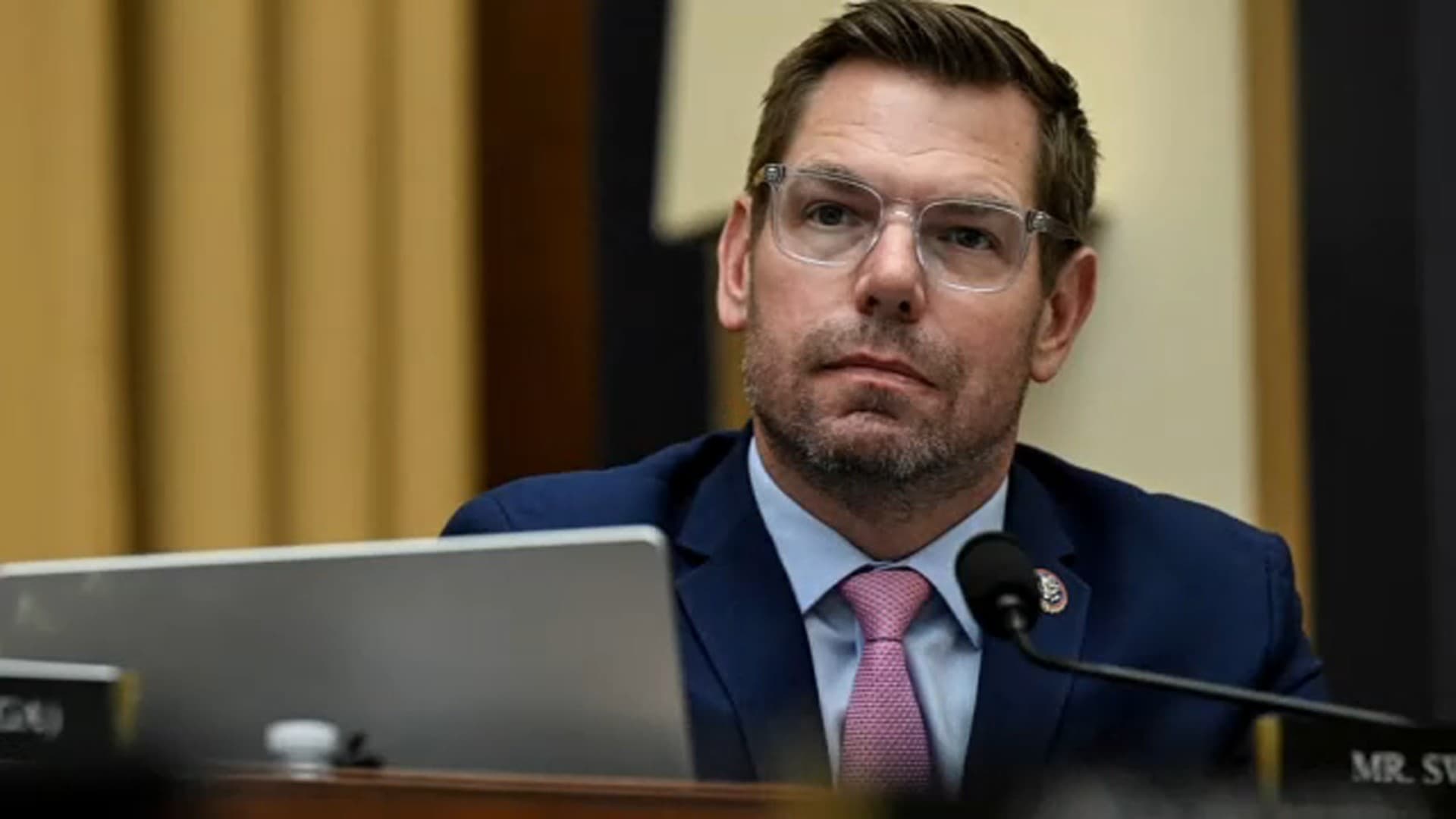 Các nhà tài trợ yêu cầu hoàn lại tiền từ chiến dịch thống đốc bang California đã kết thúc của Eric Swalwell: báo cáo