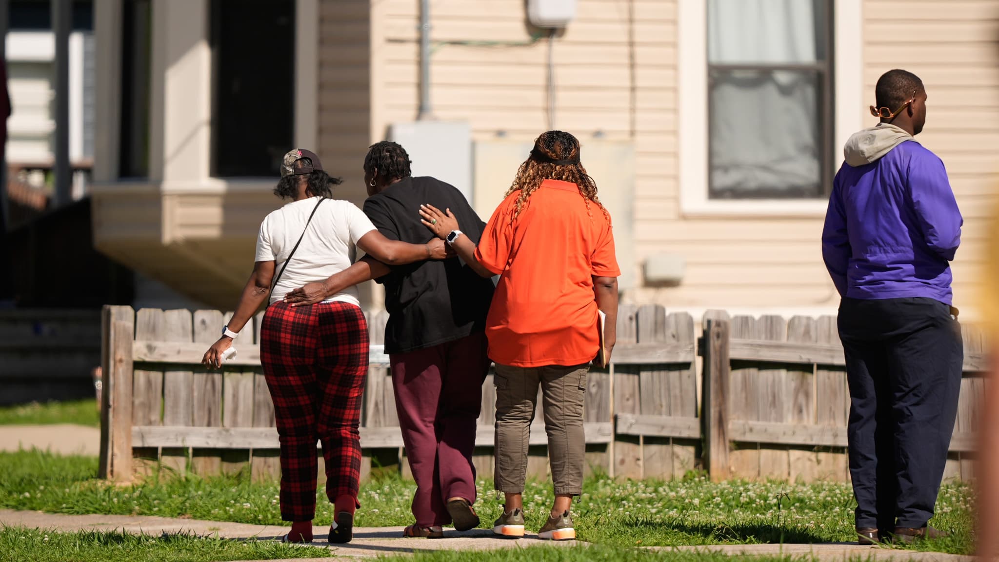 Người cha ở Louisiana giết chết 7 đứa con của mình và một đứa trẻ khác trong vụ xả súng hàng loạt tại nhà, cảnh sát cho biết