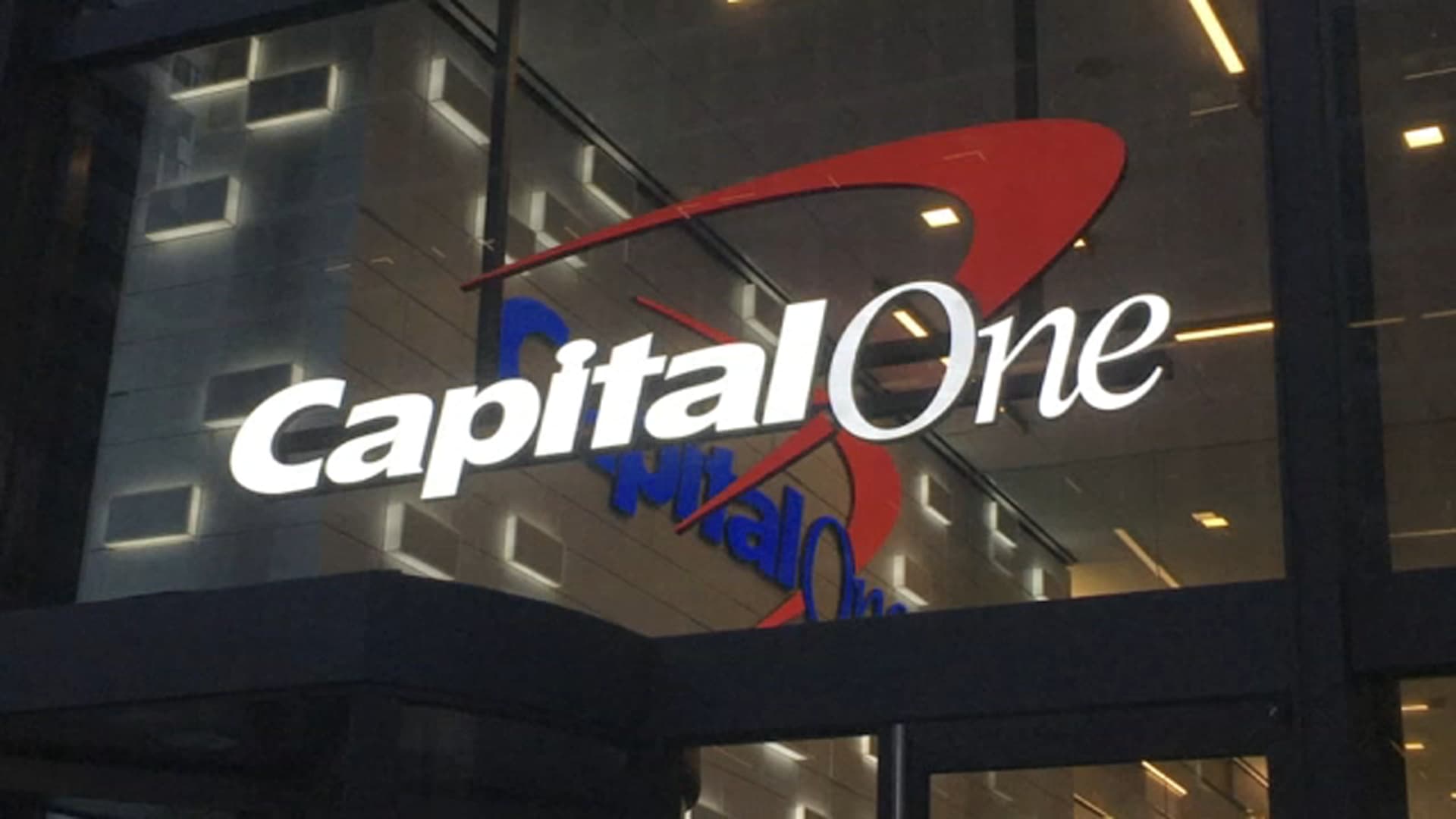 Phán quyết Capital One và dự luật riêng tư mới: Những thay đổi ảnh hưởng trực tiếp đến tài chính và dữ liệu của người dân California