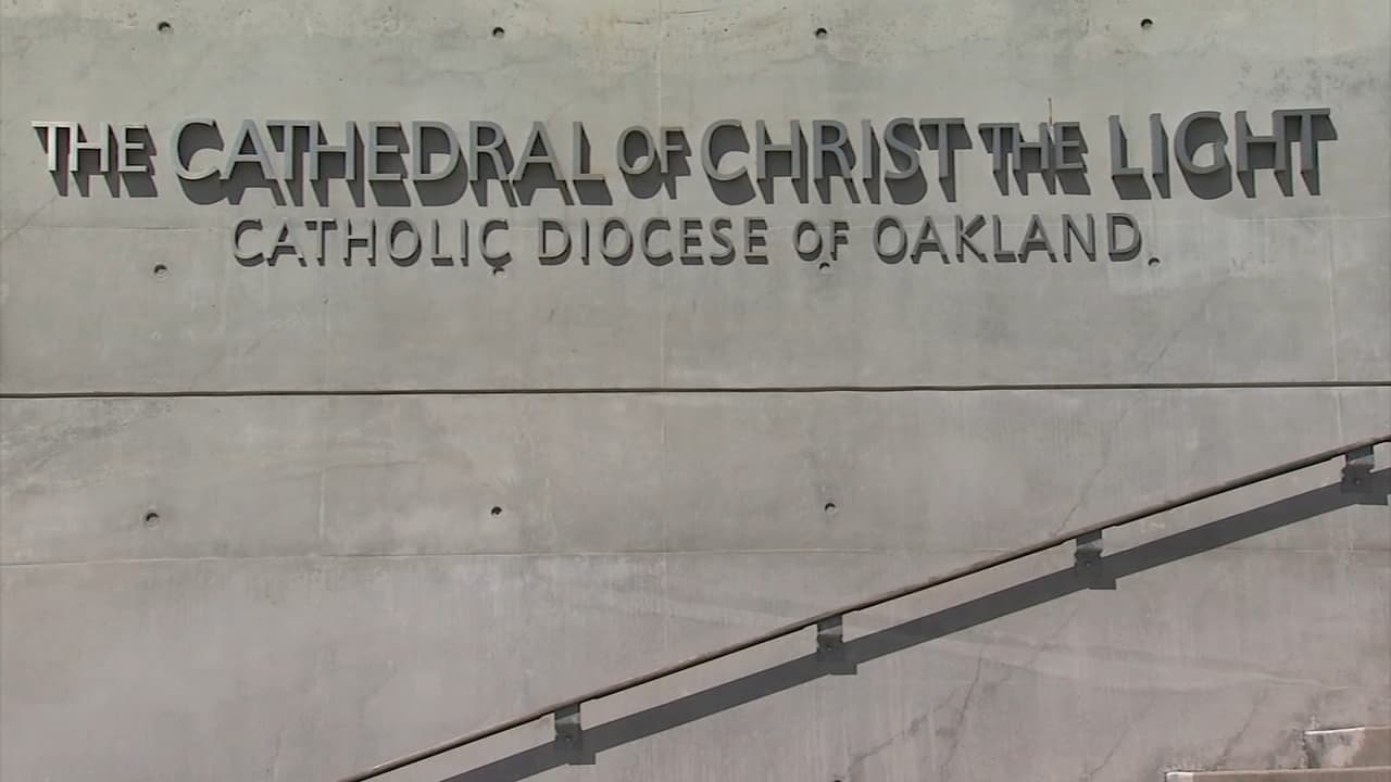 Bồi thẩm đoàn trao 16 triệu đô la cho người sống sót trong vụ lạm dụng linh mục Giáo phận Oakland những năm 1970