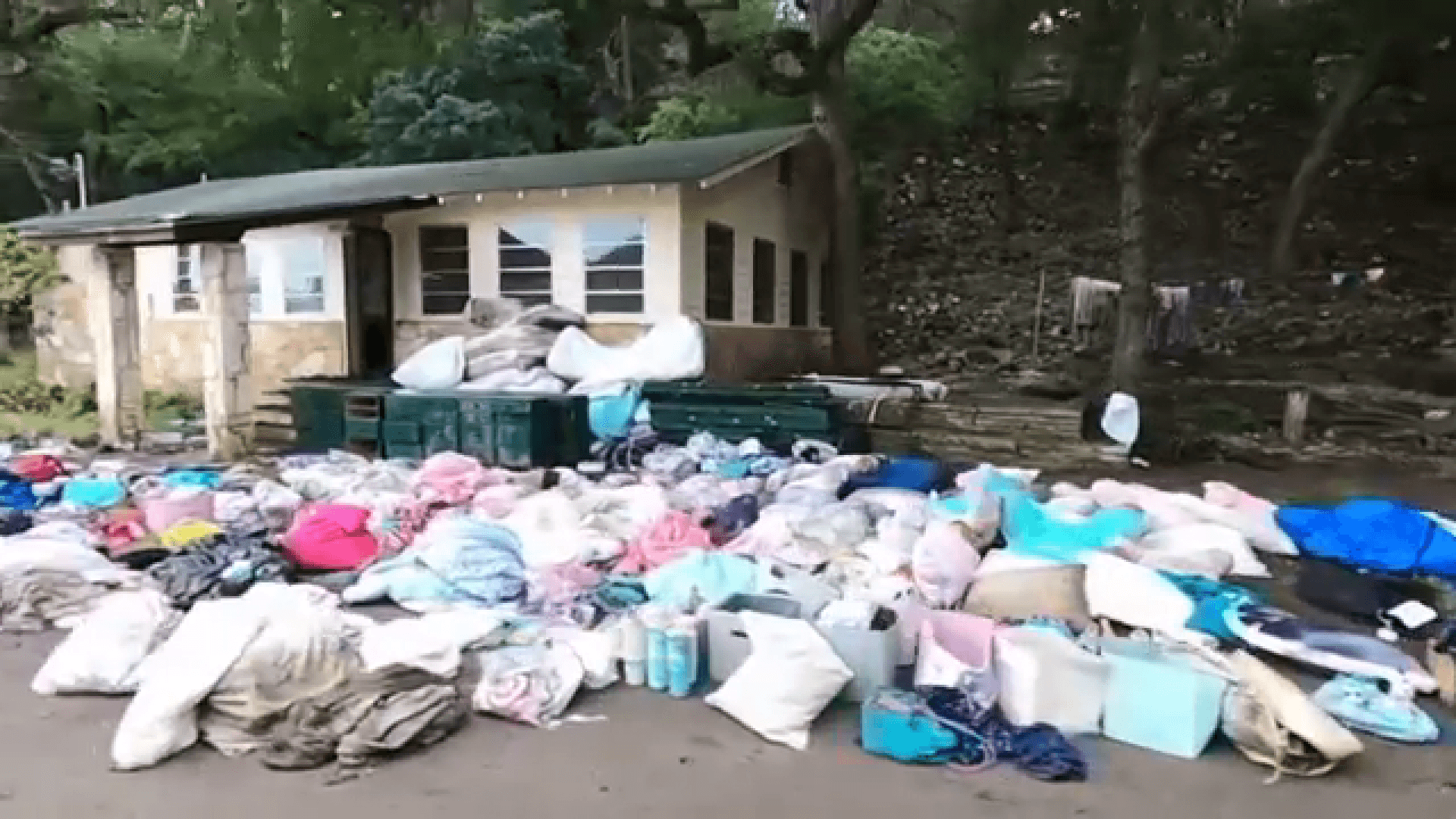 Cơ quan Texas nhận thấy kế hoạch khẩn cấp của Camp Mystic không đủ, có nguy cơ không mở cửa cho mùa hè