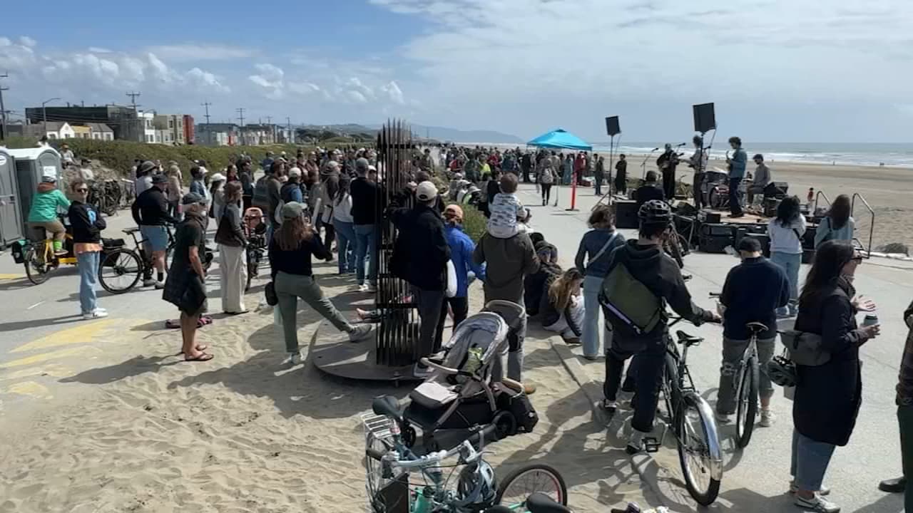 Sunset Dunes của SF kỷ niệm 1 năm bằng lễ hội âm nhạc miễn phí trong bối cảnh cuộc tranh luận đang diễn ra