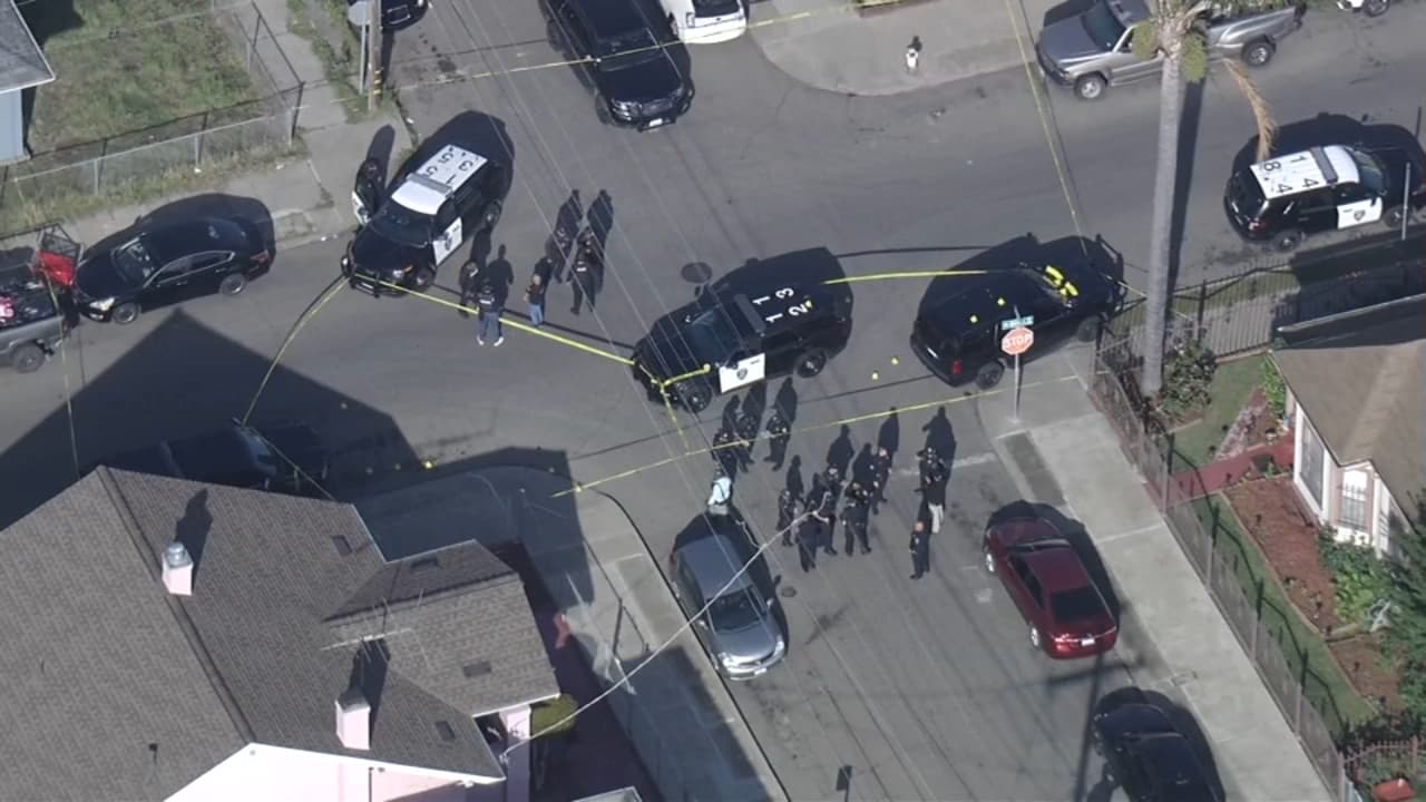 Cảnh sát Oakland bắn chết người đàn ông được cho là dùng súng đe dọa người khác