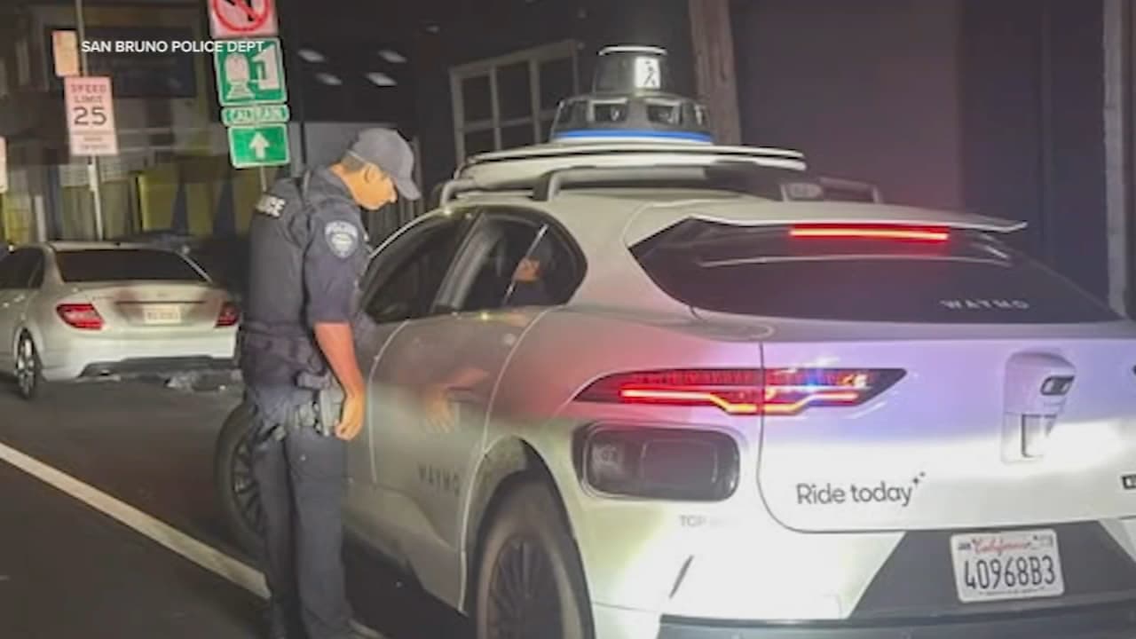 California: Từ Quyền Riêng Tư Dữ Liệu Đến Xe Tự Hành và Tự Do Thư Viện