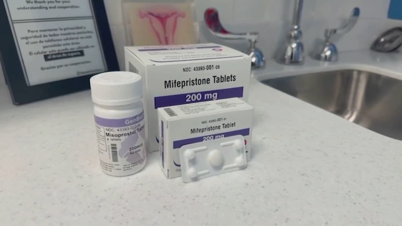 Bác sĩ UCSF cảnh báo 'tác động tàn khốc' sau khi tòa phúc thẩm liên bang tạm dừng thuốc phá thai qua đường bưu điện