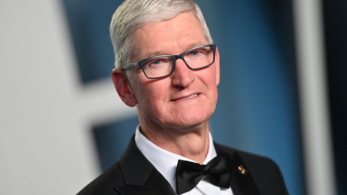 John Ternus sẽ thay thế Tim Cook làm CEO Apple