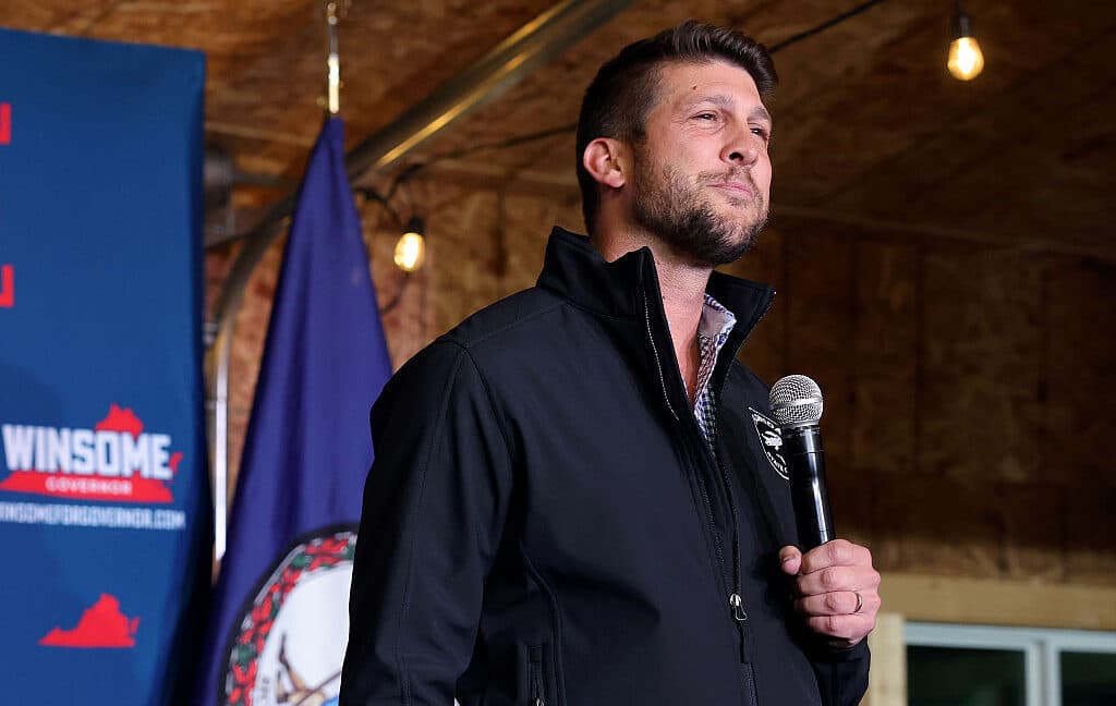 Florida thăm dò vai trò của ChatGPT trong vụ xả súng hàng loạt OpenAI cho biết bot "không chịu trách nhiệm".