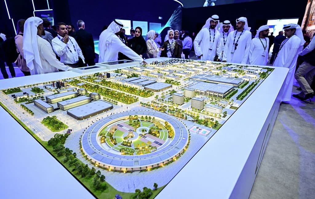 Cuộc tấn công của máy bay không người lái vào các trung tâm dữ liệu khiến Big Tech sợ hãi, tạm dừng các dự án ở Trung Đông