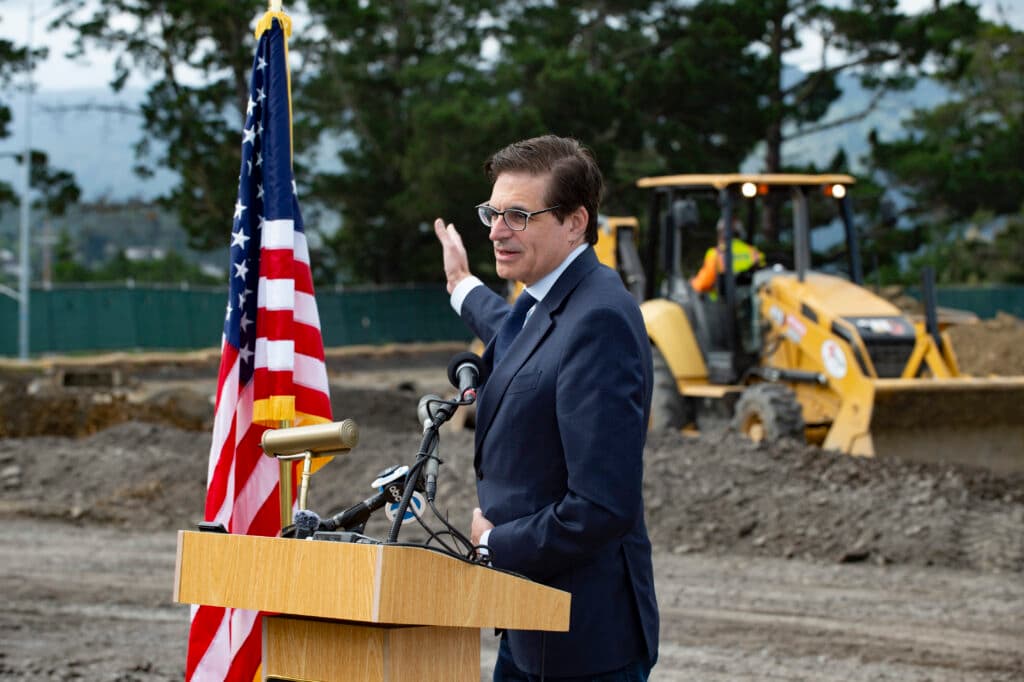 Khu đại học cộng đồng San Mateo khởi công xây dựng ký túc xá sinh viên đầu tiên