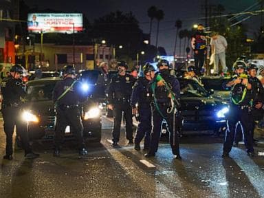 LA trả 11,8 triệu USD cho người đàn ông bị mù do đạn của cảnh sát trong lễ kỷ niệm Dodgers