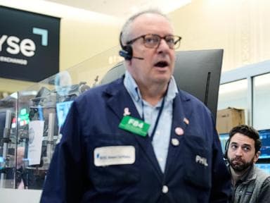 Cổ phiếu châu Á biến động trái chiều và giá dầu ít thay đổi khi nhà đầu tư theo dõi cuộc đàm phán Mỹ-Iran