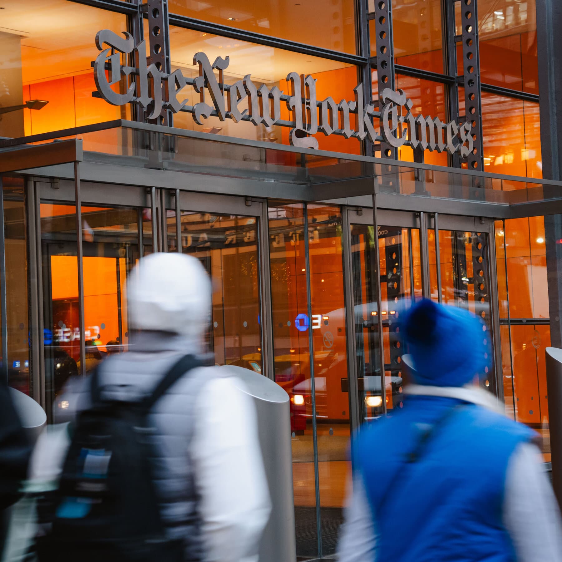 Vụ Khiếu Nại Phân Biệt Đối Xử Ngược Tại The New York Times: Bài Học Cảnh Giác Cho Doanh Nghiệp California